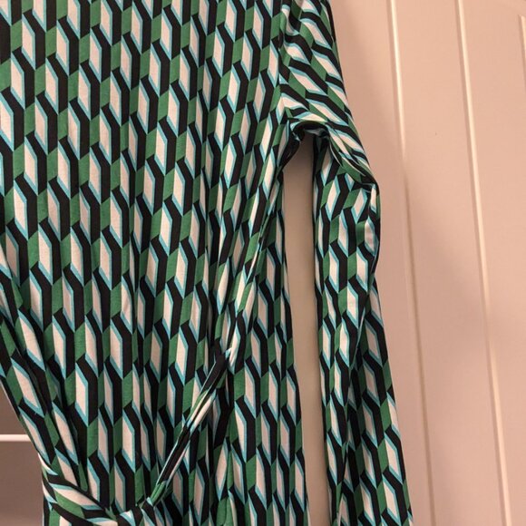 DVF (Diane Von Furstenberg) Wrap Dress - Picture 4 of 5